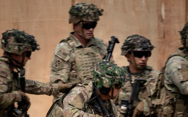U.S. Army and Tentara Nasional Indonesia Soldiers Perform a Squad Live-Fire Exercise at Super Garuda Shield 26