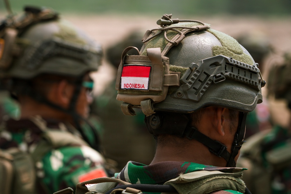 U.S. Army and Tentara Nasional Indonesia Soldiers Perform a Squad Live-Fire Exercise at Super Garuda Shield 26