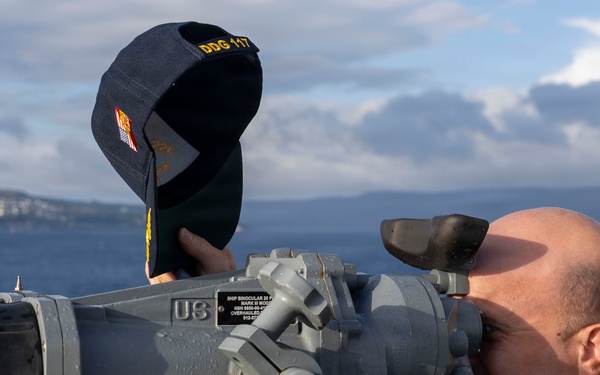 DDG 117 Navigates the Fast lane in Faslane Bay