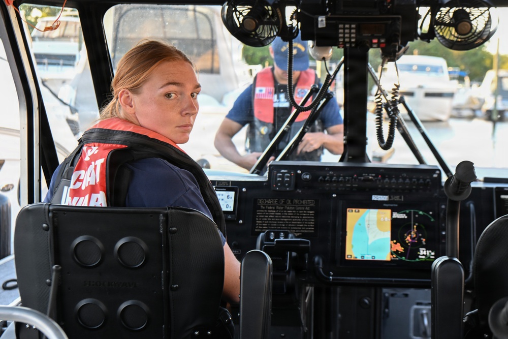 Coast Guard conducts commercial and recreational safety boardings in nation’s capital