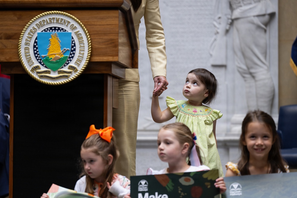 USDA Secretary Brooke Rollins and Secretary Kennedy &amp;quot;Harvest to Hallways&amp;quot; announcement and  press conference, September 24, 2026.