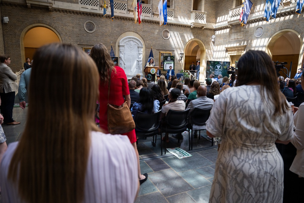 USDA Secretary Brooke Rollins and Secretary Kennedy &amp;quot;Harvest to Hallways&amp;quot; announcement and  press conference, September 24, 2026.