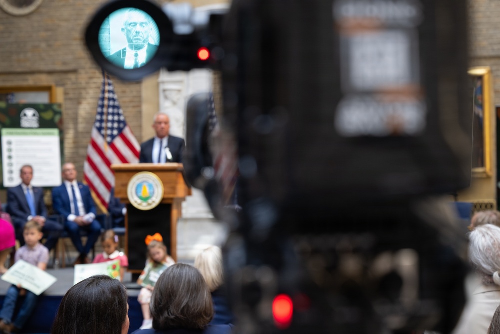 USDA Secretary Brooke Rollins and Secretary Kennedy &amp;quot;Harvest to Hallways&amp;quot; announcement and  press conference, September 24, 2026.