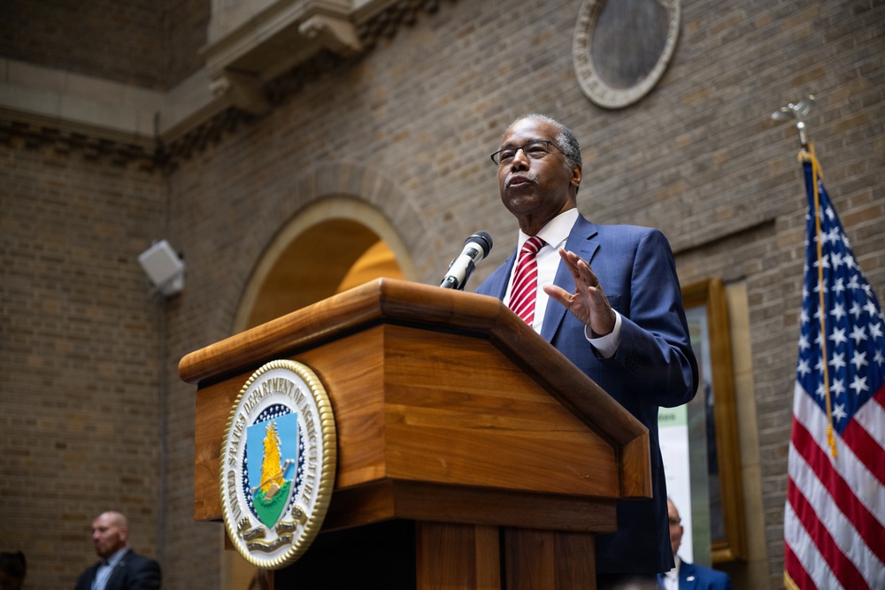 USDA Secretary Brooke Rollins and Secretary Kennedy &amp;quot;Harvest to Hallways&amp;quot; announcement and  press conference, September 24, 2026.