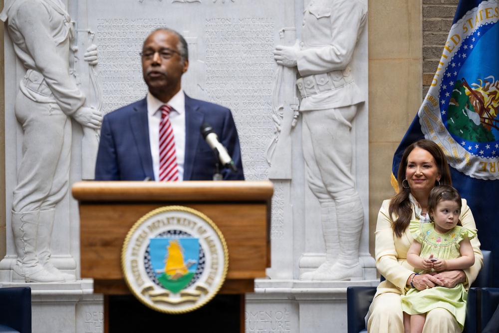 USDA Secretary Brooke Rollins and Secretary Kennedy &amp;quot;Harvest to Hallways&amp;quot; announcement and  press conference, September 24, 2026.