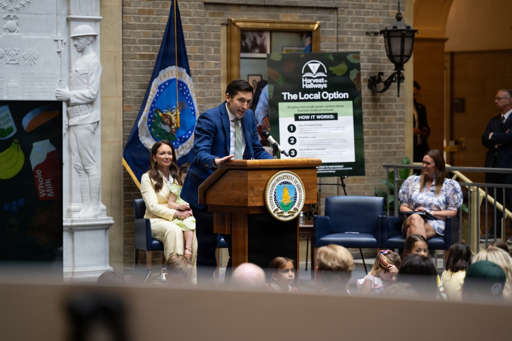USDA Secretary Brooke Rollins and Secretary Kennedy &amp;quot;Harvest to Hallways&amp;quot; announcement and  press conference, September 24, 2026.