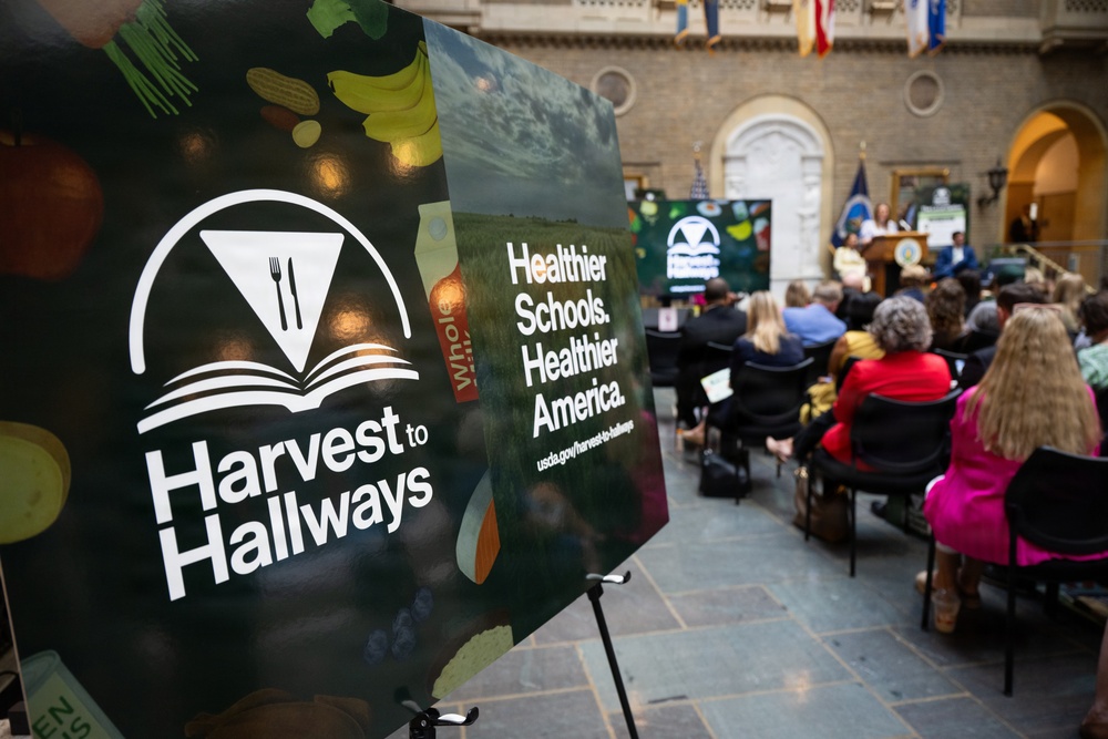USDA Secretary Brooke Rollins and Secretary Kennedy &amp;quot;Harvest to Hallways&amp;quot; announcement and  press conference, September 24, 2026.