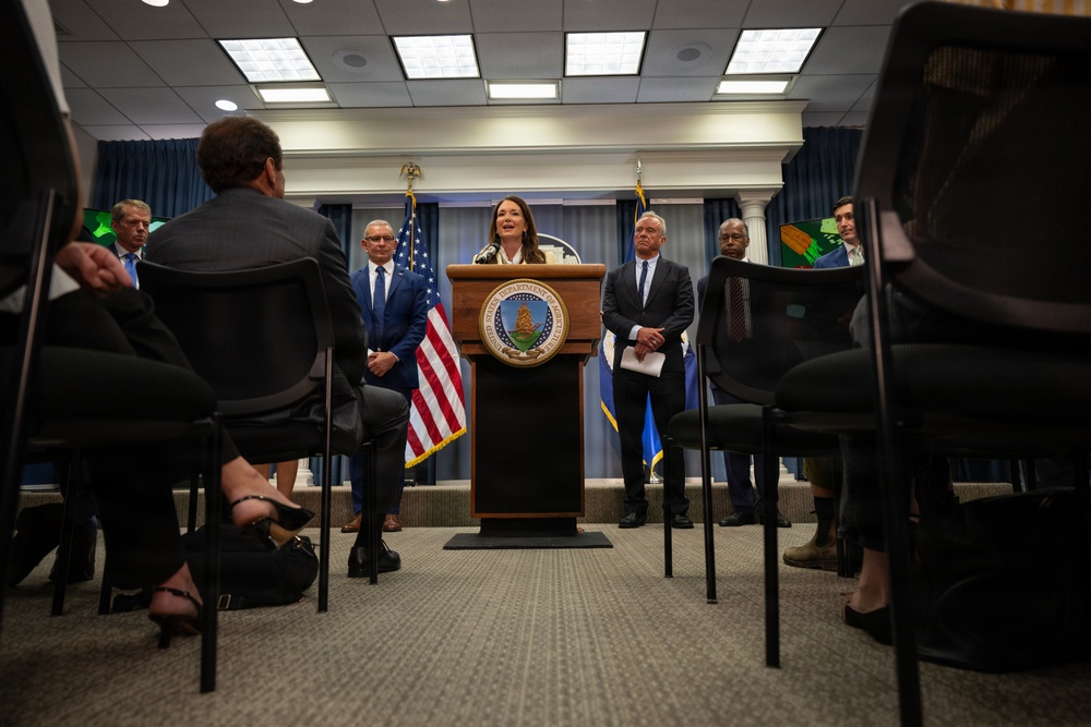USDA Secretary Brooke Rollins and Secretary Kennedy &amp;quot;Harvest to Hallways&amp;quot; announcement and  press conference, September 24, 2026.