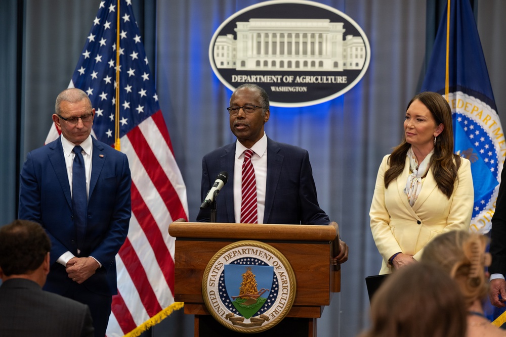 USDA Secretary Brooke Rollins and Secretary Kennedy &amp;quot;Harvest to Hallways&amp;quot; announcement and  press conference, September 24, 2026.