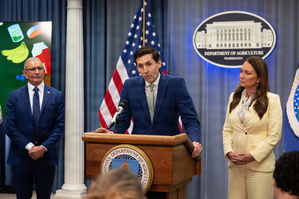 USDA Secretary Brooke Rollins and Secretary Kennedy &amp;quot;Harvest to Hallways&amp;quot; announcement and  press conference, September 24, 2026.