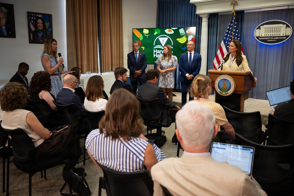 USDA Secretary Brooke Rollins and Secretary Kennedy &amp;quot;Harvest to Hallways&amp;quot; announcement and  press conference, September 24, 2026.