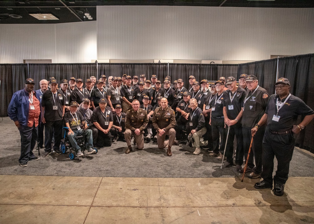 Former Soldiers of the 151st Infantry Regiment, "Indiana Rangers" receive Presidential Unit Citation
