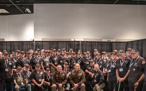 Former Soldiers of the 151st Infantry Regiment, "Indiana Rangers" receive Presidential Unit Citation