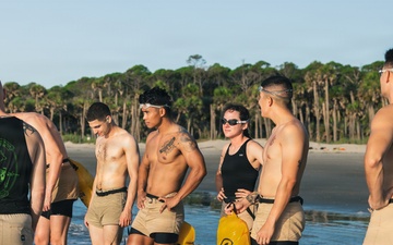 MCIWS Class 4-26 Beach Exercise