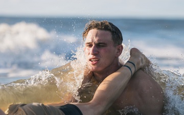 MCIWS Class 4-26 Beach Exercise