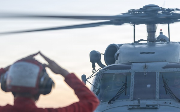 USS Wayne E. Meyer (DDG 108) Conducts Flight Operations