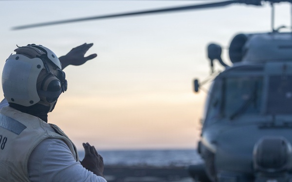 USS Wayne E. Meyer (DDG 108) Conducts Flight Operations
