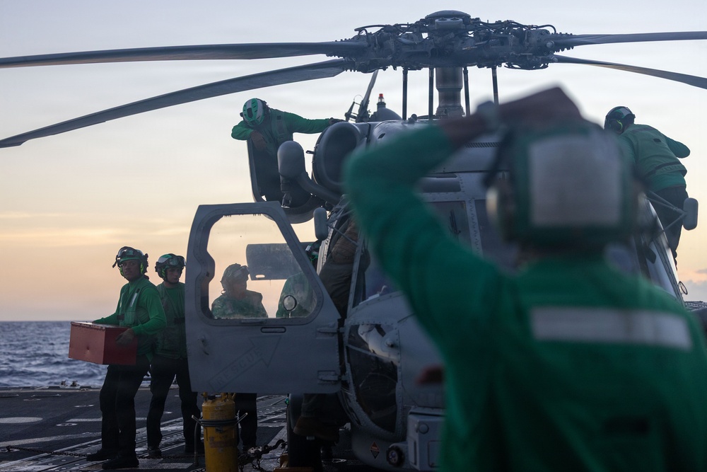 USS Wayne E. Meyer (DDG 108) Conducts Flight Operations