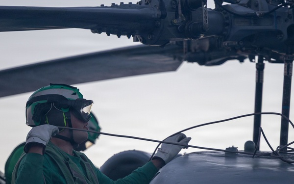 USS Wayne E. Meyer (DDG 108) Conducts Flight Operations