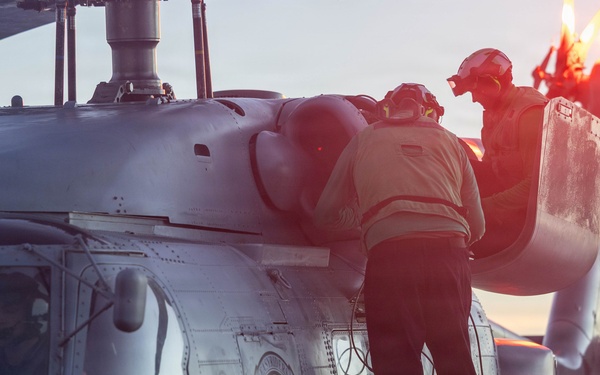 USS Wayne E. Meyer (DDG 108) Conducts Flight Operations