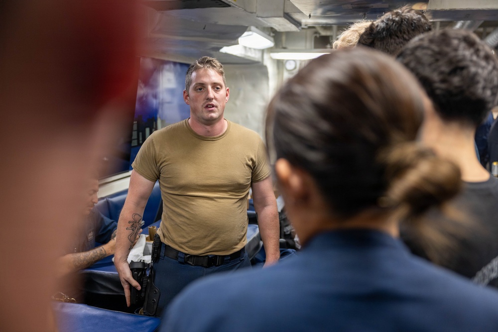 USS Wayne E. Meyer (DDG 108) Conducts Weapon Familiarization
