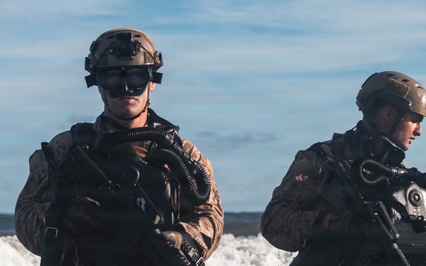 26th MEU MRF conducts dive operations training at Camp Lejeune