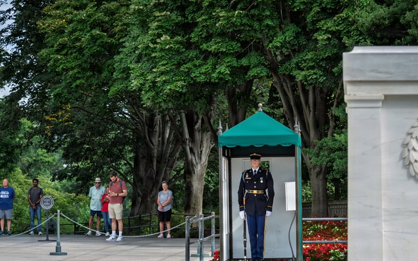 The Old Guard Association wreath-laying at the Tomb of the Unknown Soldier
