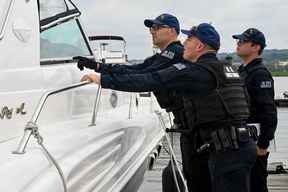 Sector Maryland - National Capital Region conducts vessel inspections