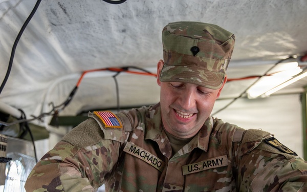 Day 2: 311th Field Hospital Team Executes Field-Feeding Mission During Connelly Competition
