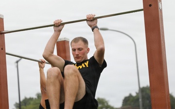 Camp Zama Soldiers, community honor 9/11 through fitness, readiness