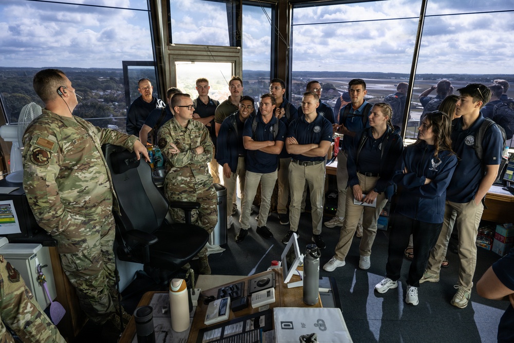 AF cadets visit RAF Mildenhall