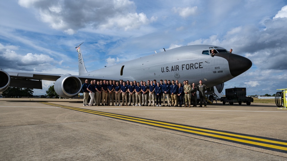 AF cadets visit RAF Mildenhall