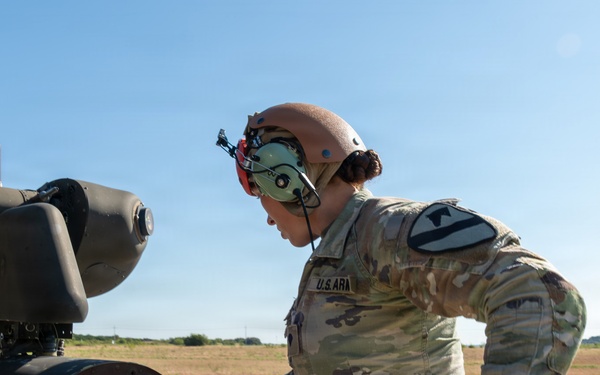 1st Air Cavalry Brigade conducts AH-64 Apache Table IV training