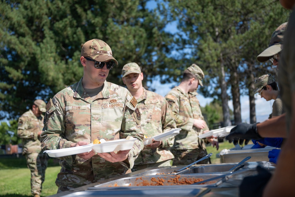 Feeding the Troops on the Go