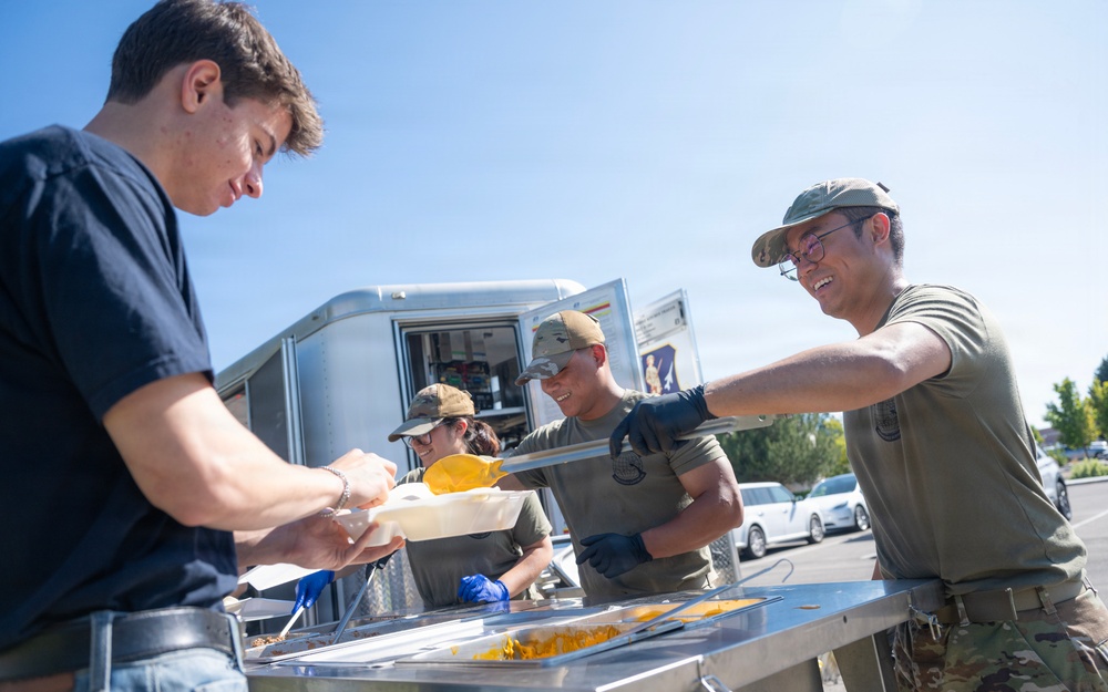 Feeding the Troops on the Go