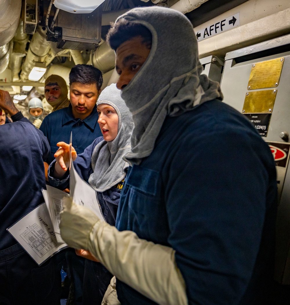 USS Benfold Conducts General Quarters