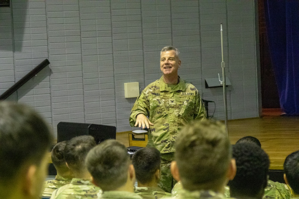 Army Reserve Cyber Soldiers Get Inside Look at OCAR