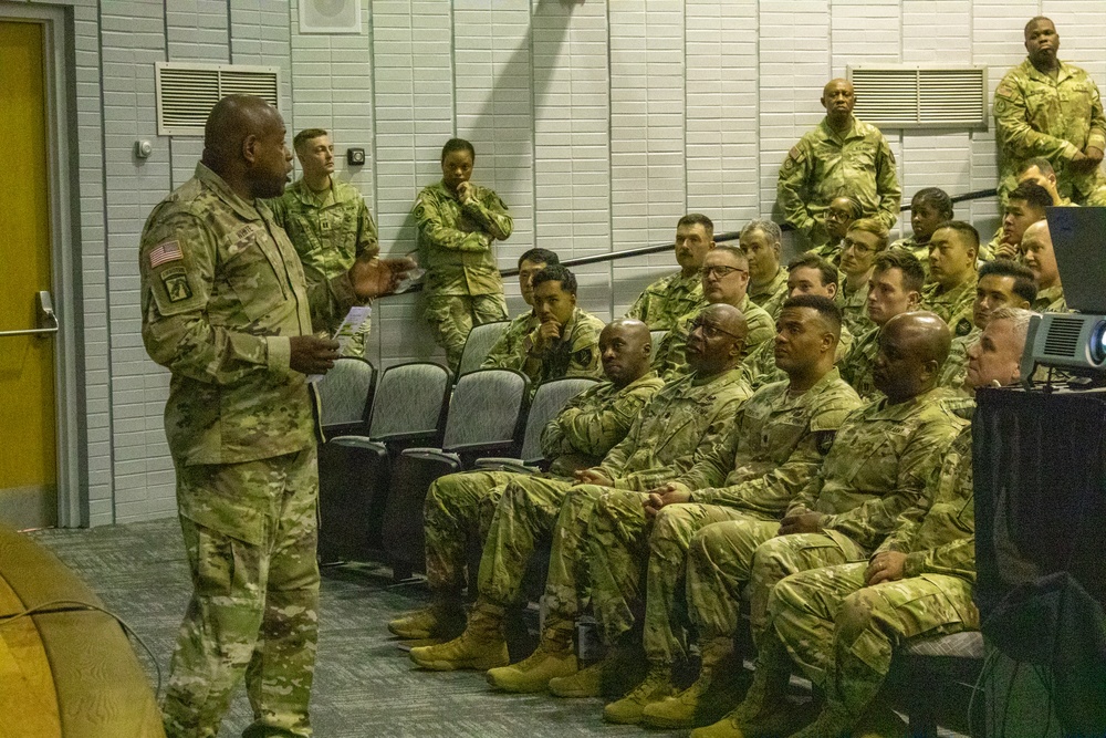Army Reserve Cyber Soldiers Get Inside Look at OCAR