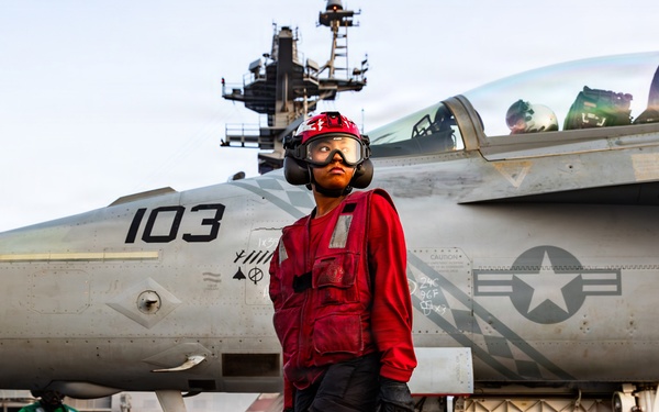 George Washington Conducts Flight Operations