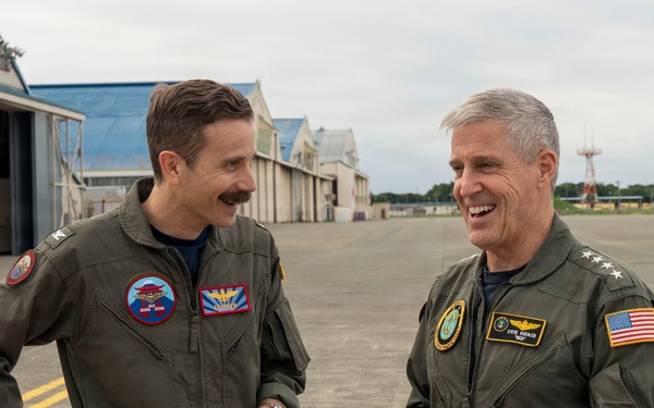 COMPACFLT visits NAF Atsugi