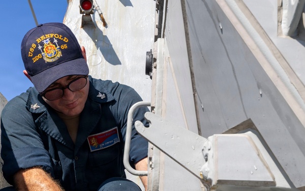 Freshwater Washdown Conducted by USS Benfold Sailors