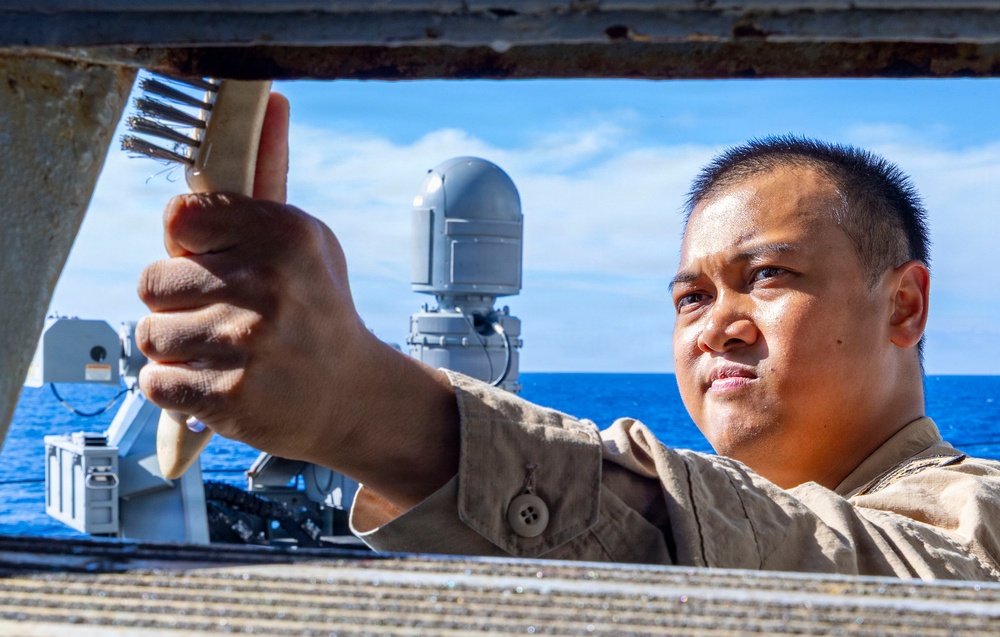 Freshwater Washdown Conducted by USS Benfold Sailors