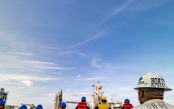 USS Benfold Completes a Replenishment-at-Sea with HMAS Supply