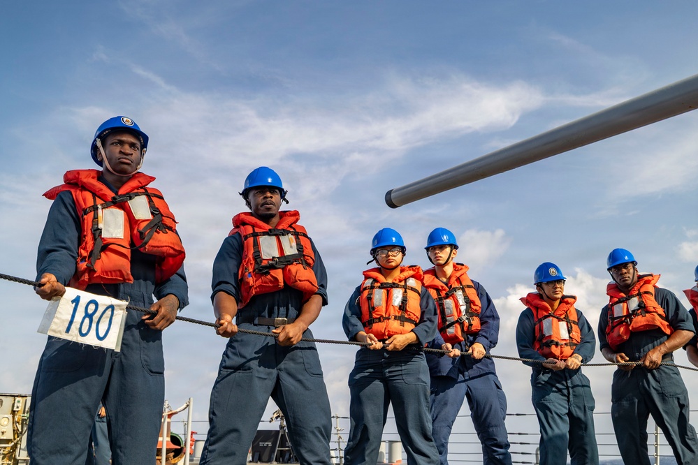 USS Benfold Completes a Replenishment-at-Sea with HMAS Supply