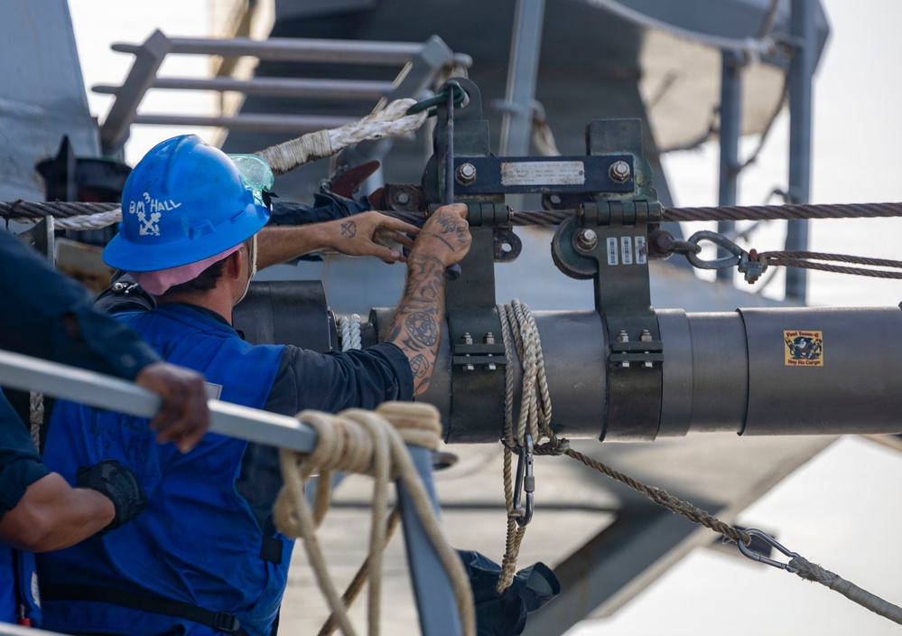 USS Benfold Completes a Replenishment-at-Sea with HMAS Supply
