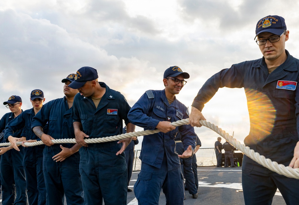 USS Benfold Makes a Port Call in Busan