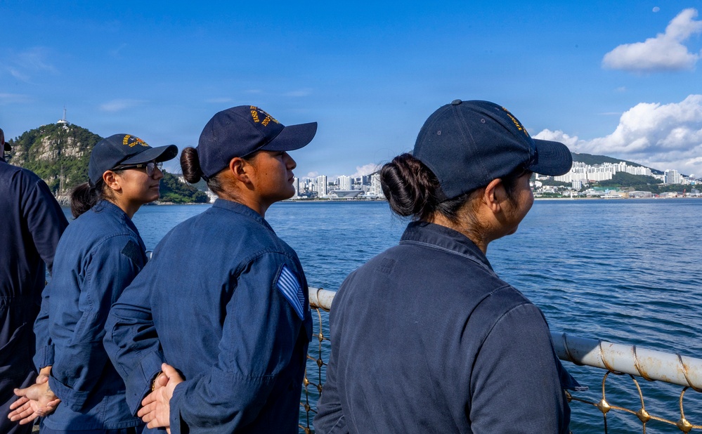 USS Benfold Makes a Port Call in Busan