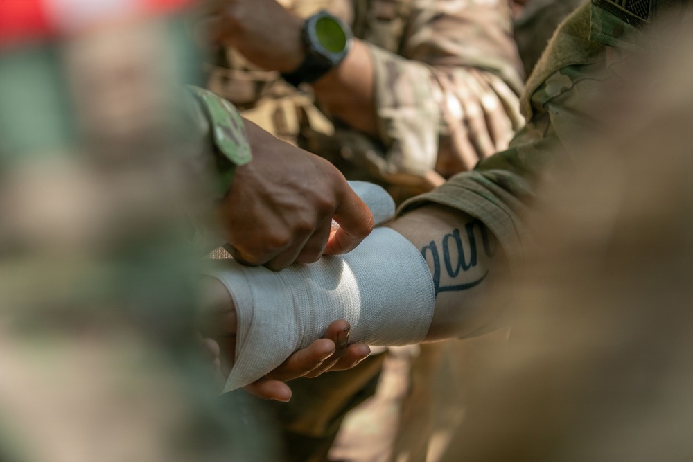 U.S., Peruvian and Chilean soldiers conduct jungle survival training, SV26