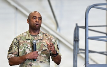 910th AW hosts commander's call