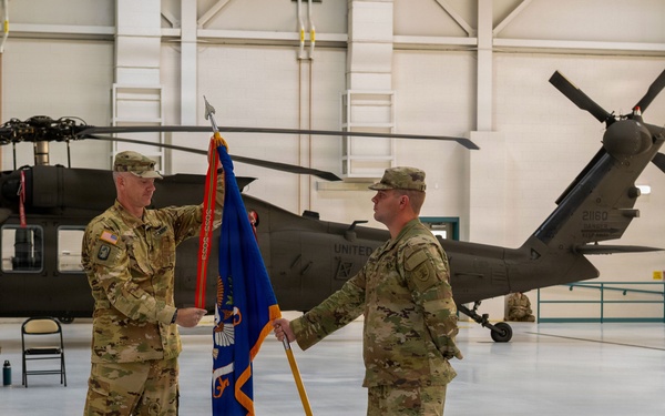 1-112th Aviation Regiment Conducts Change of Command